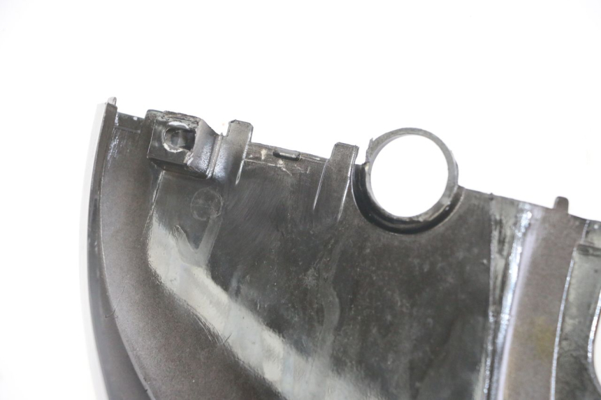 photo de LEFT REAR SIDE PANEL KYMCO AGILITY 4T 50 (2005 - 2018) - Technical close-up