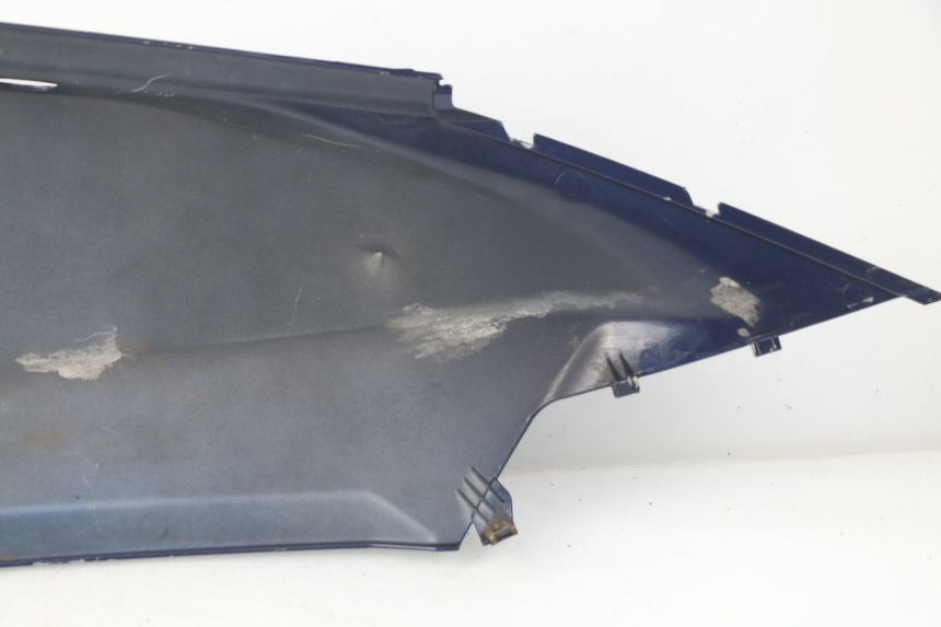photo de REAR LEFT PANEL APRILIA ATLANTIC 125 (2003 - 2009) - Alternative perspective