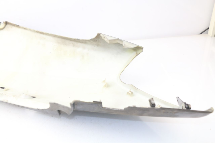 photo de LEFT REAR SIDE PANEL JONWAY AZTRAL 125 (2008 - 2017) - Technical close-up