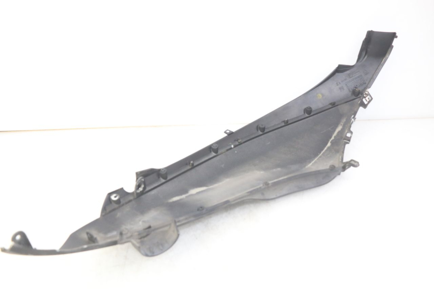 photo de LEFT REAR SIDE PANEL PIAGGIO BEVERLY 125 (2010 - 2015) - Alternative perspective