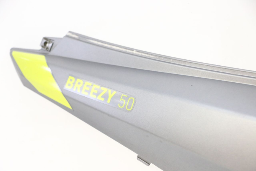 photo de REAR LEFT PANEL MOTRON BREEZY 4T 50 (2021 - 2025) - Component zoom