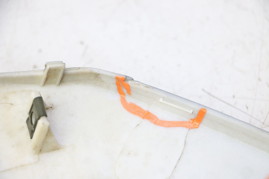 photo de REAR LEFT PANEL MOTRON BREEZY 4T 50 (2021 - 2025) - Zoom on usage condition