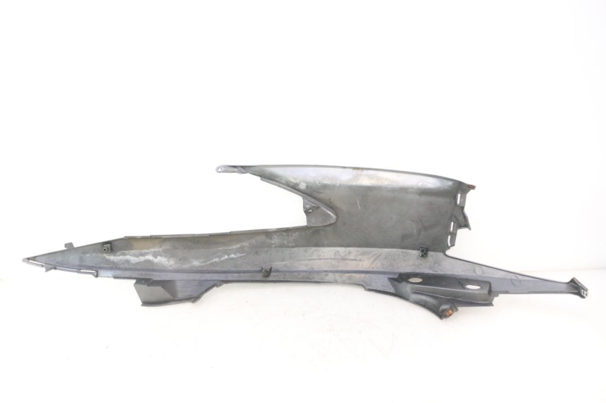 photo de REAR LEFT PANEL SUZUKI BURGMAN 125 (2007 - 2014) - Surface and material condition