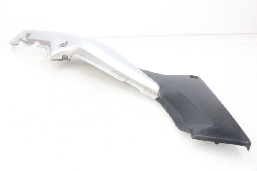 photo de REAR LEFT PANEL HONDA CBR R 125 (2003 - 2006) - Alternative perspective