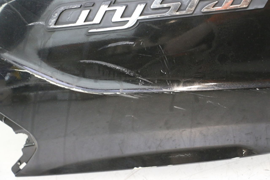 photo de REAR LEFT PANEL PEUGEOT CITYSTAR 2T 50 (2018 - 2021) - Technical close-up