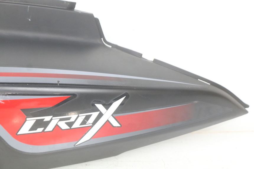 photo de LEFT REAR SIDE PANEL SYM CROX 4T 50 (2016 - 2023) - Technical close-up