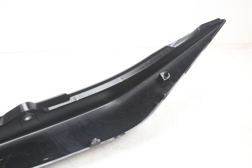 photo de REAR LEFT PANEL KAWASAKI ER-6 ER6 N 650 (2005 - 2009) - Distinctive features