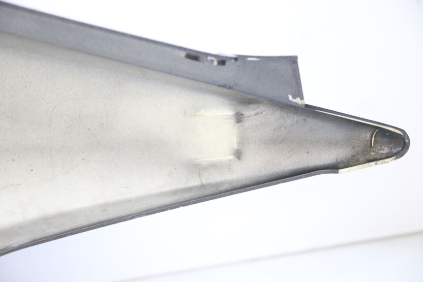 photo de REAR LEFT PANEL HONDA FJS SILVER WING SILVERWING 400 (2005 - 2008) - Zoom on usage condition