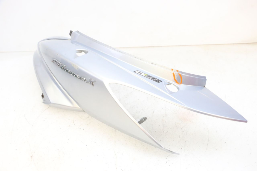 photo de REAR LEFT PANEL MBK FLAME X 125 (2007 - 2016) - Distinctive features