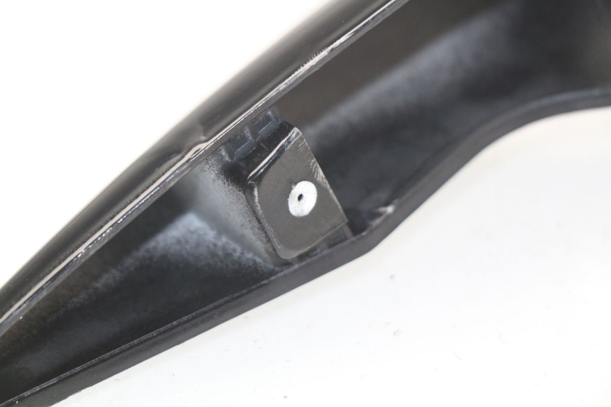 photo de REAR LEFT PANEL SUZUKI GSX-R GSXR 750 (2011 - 2016) - Fixing points details