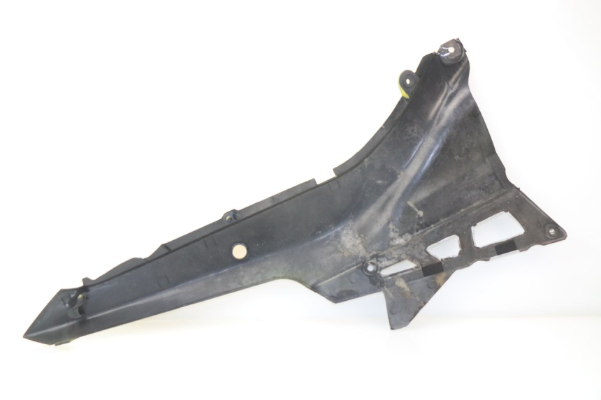 photo de REAR LEFT PANEL SUZUKI GSXF GSX F 600 (1988 - 1997) - Distinctive features