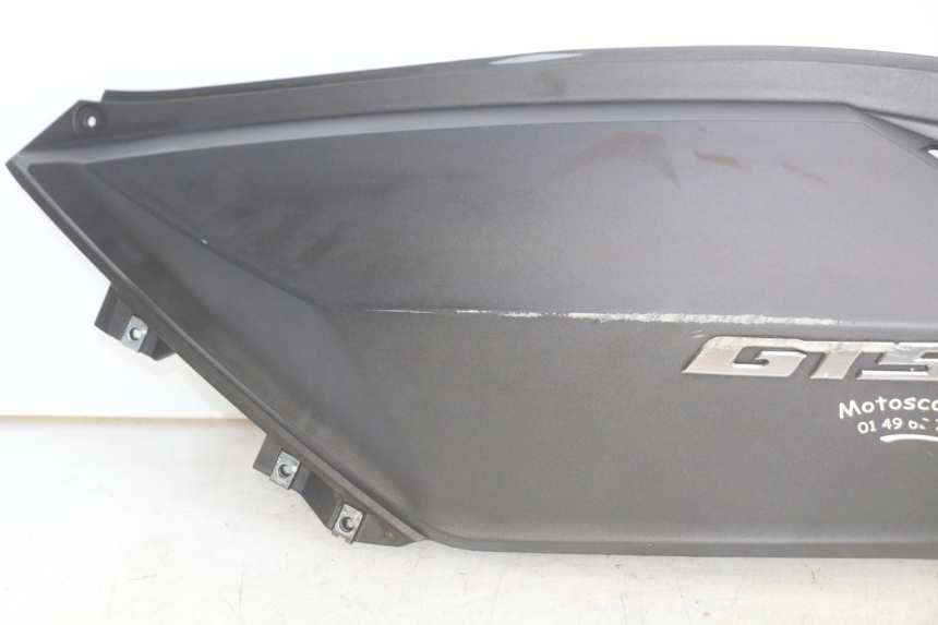 photo de LEFT REAR SIDE PANEL SYM GTS EFI 125 (2012 - 2016) - Supplementary product photo