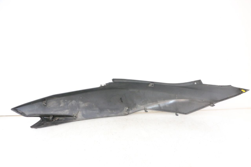 photo de REAR LEFT PANEL HONDA PCX (JF57/JF64) 125 (2014 - 2018) - Fixing points details