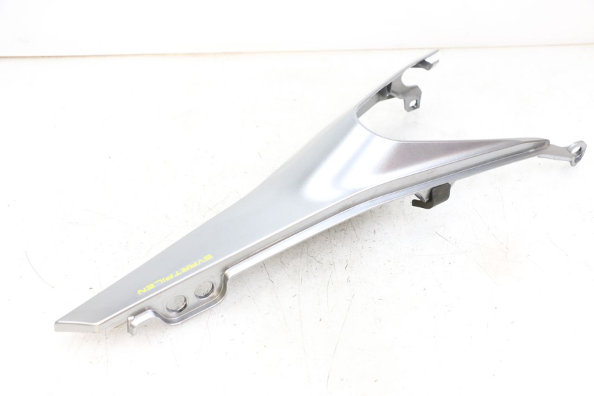 photo de REAR LEFT PANEL HUSQVARNA SVARTPILEN 401 (2018 - 2023) - Fixing points details