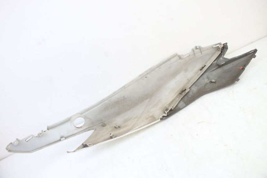 photo de LEFT REAR SIDE PANEL SYM JET 14 4T 50 (2018 - 2022) - Fixing points details