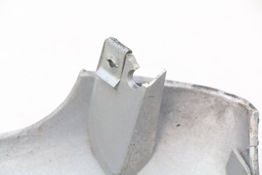 photo de LEFT REAR SIDE PANEL SYM JET EURO X 2T 50 (2003 - 2007) - Zoom on usage condition