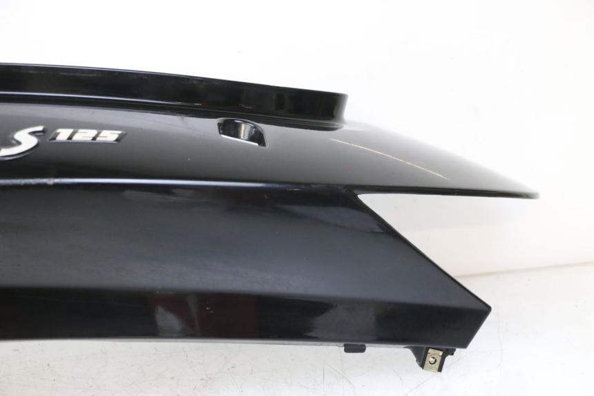 photo de REAR LEFT PANEL KYMCO PEOPLE S 125 (2000 - 2008) - High-resolution close-up