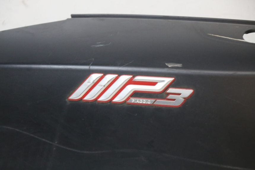 photo de REAR LEFT PANEL PIAGGIO MP3 HPE 350 (2018 - 2020) - Alternative perspective