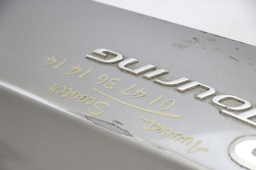 photo de REAR LEFT PANEL PIAGGIO MP3 LT 300 (2010 - 2016) - Zoom on usage condition