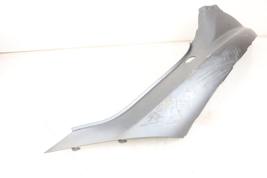 photo de REAR LEFT PANEL PIAGGIO MP3 500 (2011 - 2015) - Fixing points details