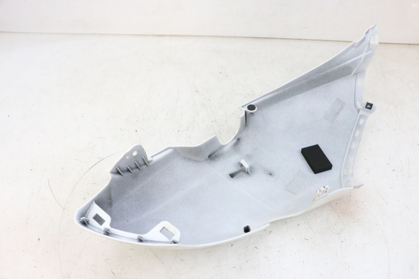 photo de REAR LEFT PANEL YAMAHA NEO'S CORE 1 (2022 - 2026) - Alternative perspective