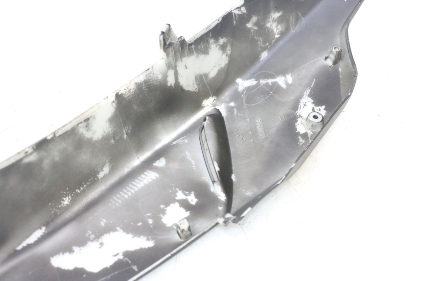 photo de REAR LEFT PANEL PIAGGIO NEW TYPHOON 50 (2018 - 2021) - Distinctive features