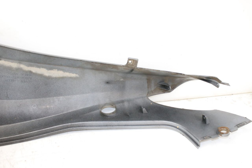 photo de LEFT REAR SIDE PANEL HONDA PES PS I 125 (2006 - 2012) - Fixing points details