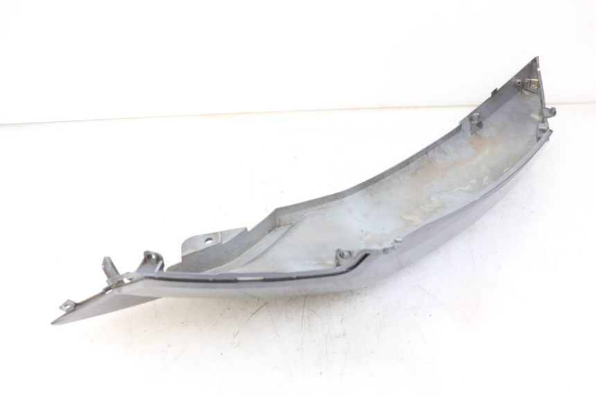 photo de REAR LEFT PANEL PEUGEOT BELVILLE 125 (2017 - 2021) - Zoom on usage condition