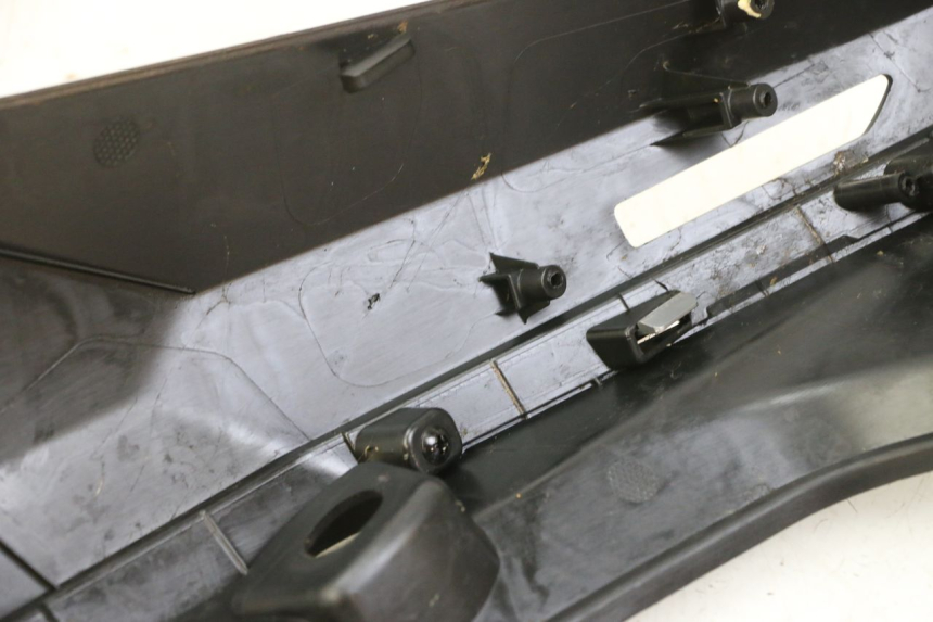 photo de LEFT REAR SIDE PANEL PEUGEOT TWEET 4T 50 (2023 - 2025) - Technical close-up