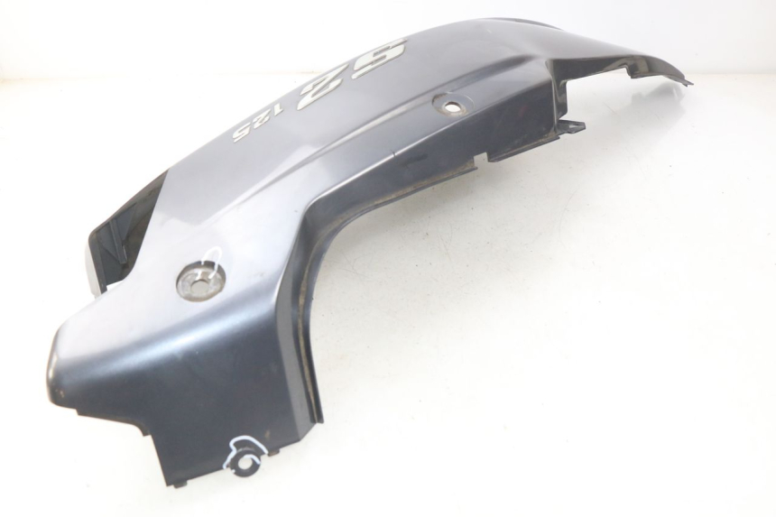 photo de REAR LEFT PANEL DAELIM S2 125 (2006 - 2007) - Distinctive features