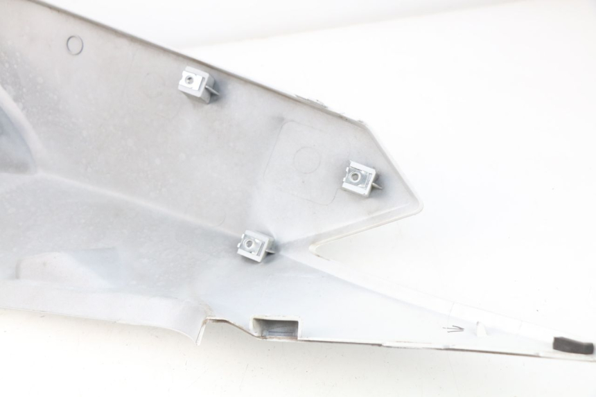 photo de LEFT REAR SIDE PANEL DAELIM S3 125 (2010 - 2017) - Product overview