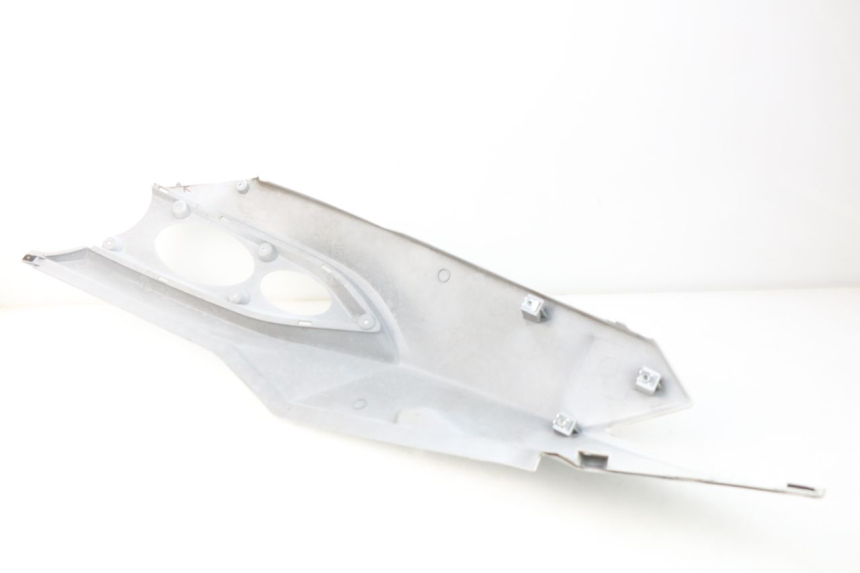 photo de LEFT REAR SIDE PANEL DAELIM S3 125 (2010 - 2017) - Fixing points details