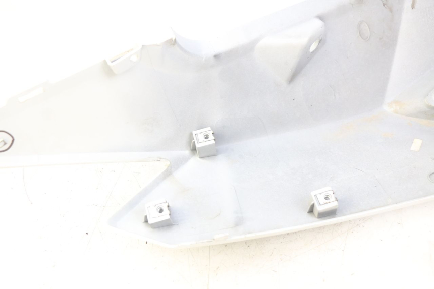 photo de LEFT REAR SIDE PANEL DAELIM S3 125 (2010 - 2017) - Product overview