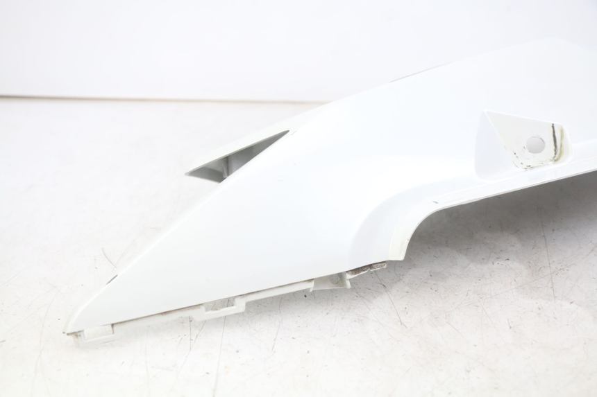 photo de LEFT REAR SIDE PANEL DAELIM S3 125 (2010 - 2017) - Markings and original references