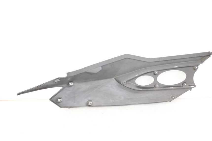 photo de LEFT REAR SIDE PANEL DAELIM S3 125 (2010 - 2017) - Surface and material condition