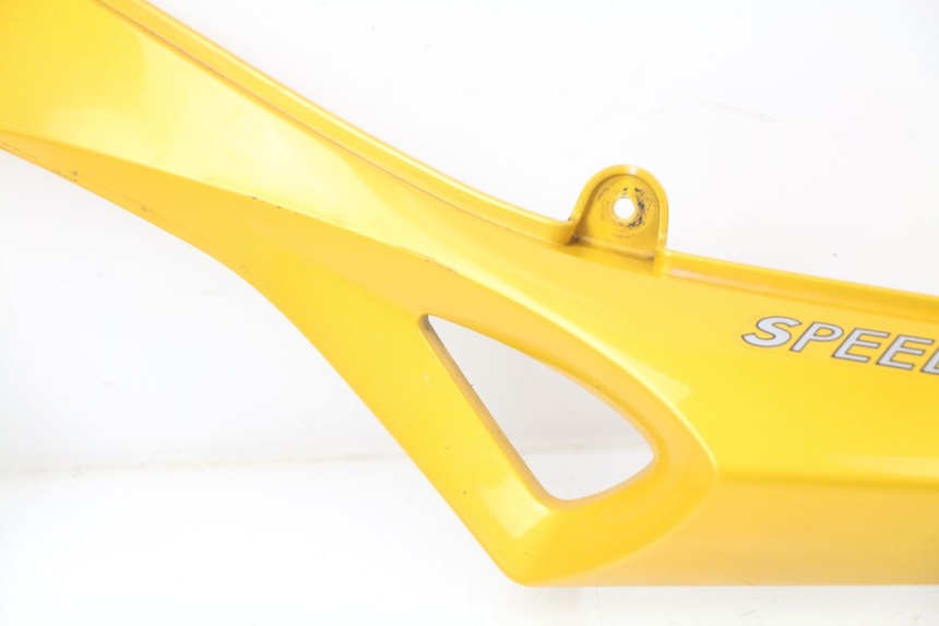 photo de REAR LEFT PANEL TRIUMPH SPEED TRIPLE 1050 (2005 - 2007) - Markings and original references