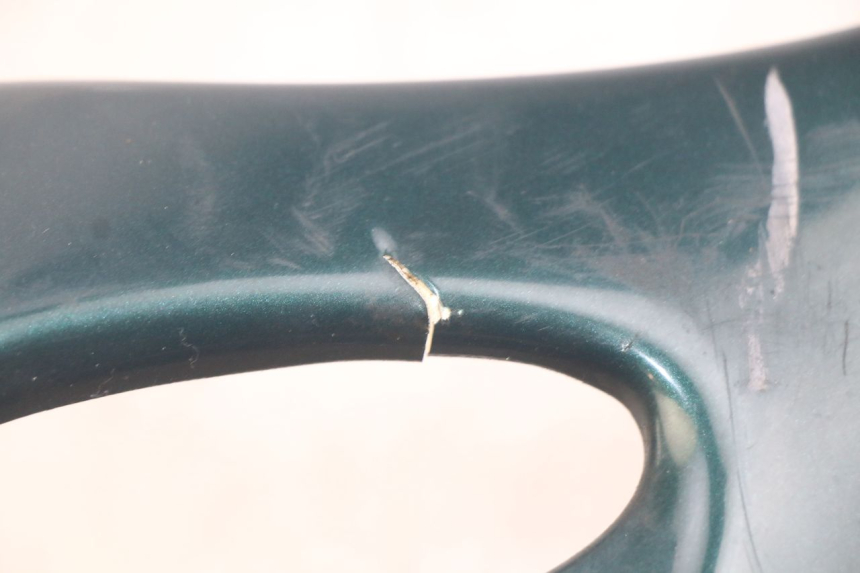 photo de LEFT REAR SIDE PANEL TRIUMPH SPRINT ST 955 (1999 - 2001) - Zoom on usage condition