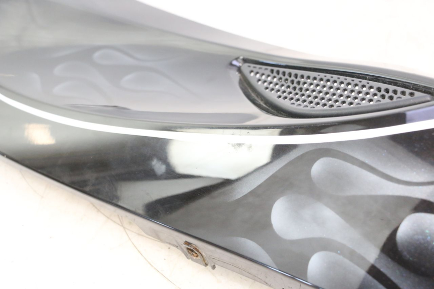 photo de REAR LEFT PANEL CAN-AM SPYDER RS 1000 (2008 - 2012) - Focus on structure