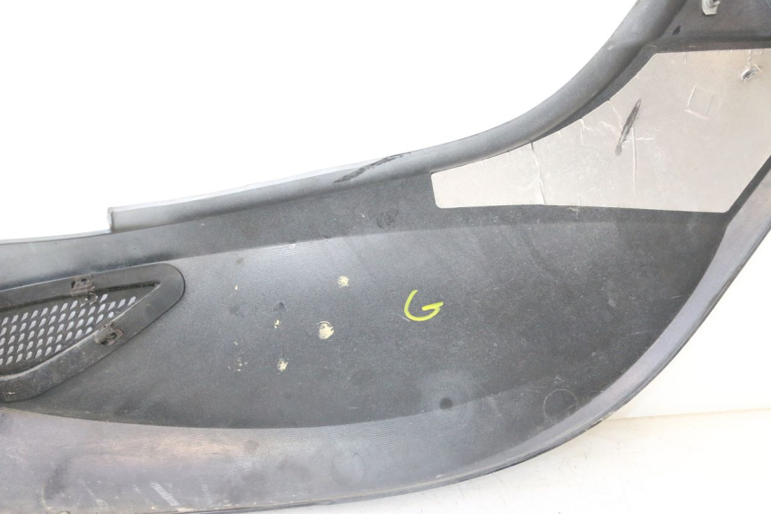photo de REAR LEFT PANEL CAN-AM SPYDER RS 1000 (2008 - 2012) - Surface and material condition