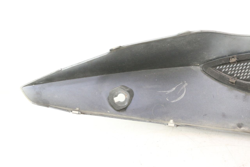 photo de REAR LEFT PANEL CAN-AM SPYDER RS 1000 (2008 - 2012) - Markings and original references