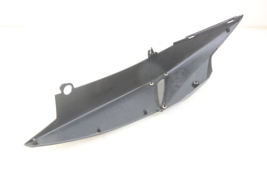 photo de LEFT REAR SIDE PANEL APRILIA SR 2T 50 (2012 - 2017) - Alternative perspective