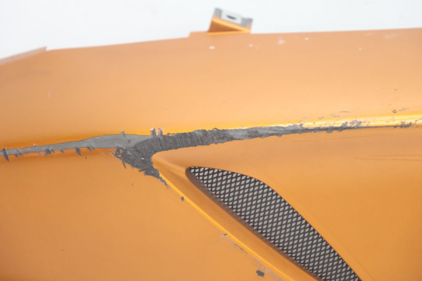 photo de LEFT REAR SIDE PANEL APRILIA SR 2T 50 (2012 - 2017) - Alternative perspective