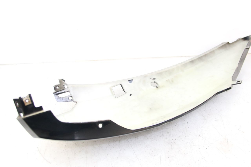 photo de REAR LEFT PANEL RAZZO STEED 125 (2012 - 2018) - Fixing points details