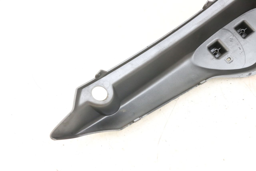 photo de LEFT REAR SIDE PANEL MBK STUNT NAKED 50 (2004 - 2018) - Alternative perspective