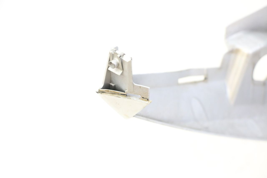 photo de REAR LEFT PANEL SUZUKI BURGMAN 125 (2007 - 2014) - Zoom on usage condition