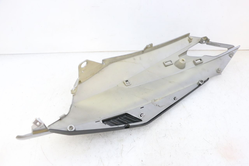 photo de LEFT REAR SIDE PANEL APRILIA SXR 50 (2021 - 2023) - Component detail