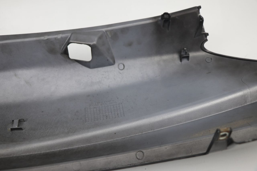 photo de REAR LEFT PANEL SYM MAXSYM I 400 (2011 - 2016) - Fixing points details