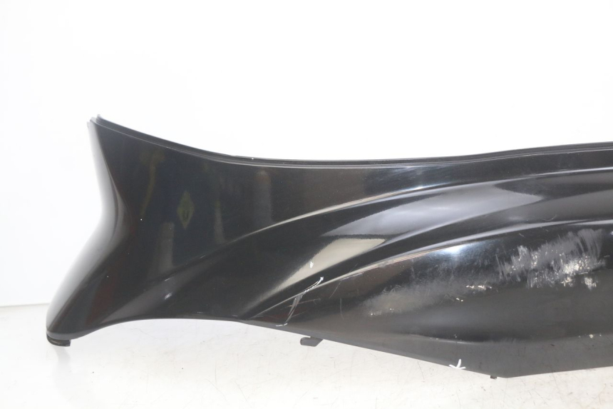 photo de LEFT REAR SIDE PANEL SYM SYMPHONY 125 (2009 - 2015) - Distinctive features
