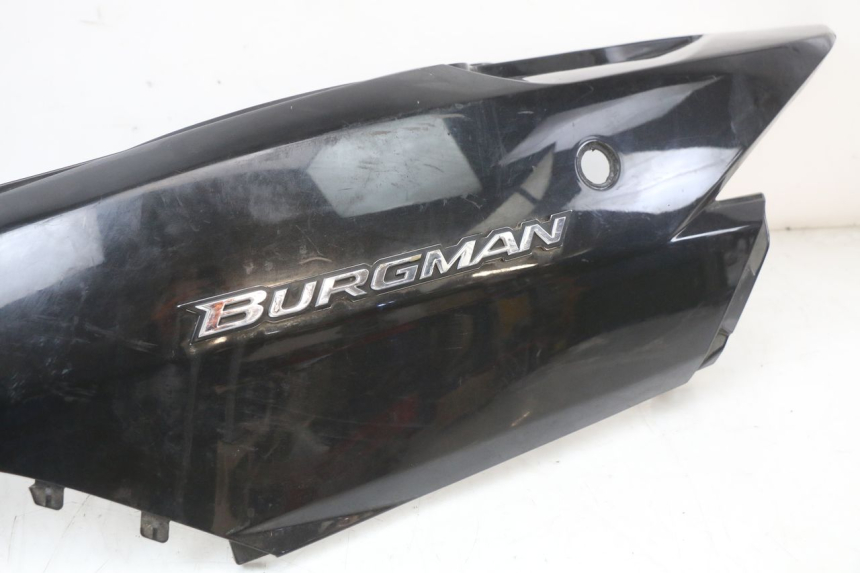 photo de REAR LEFT PANEL SUZUKI UH BURGMAN 125 (2002 - 2006) - Zoom on usage condition