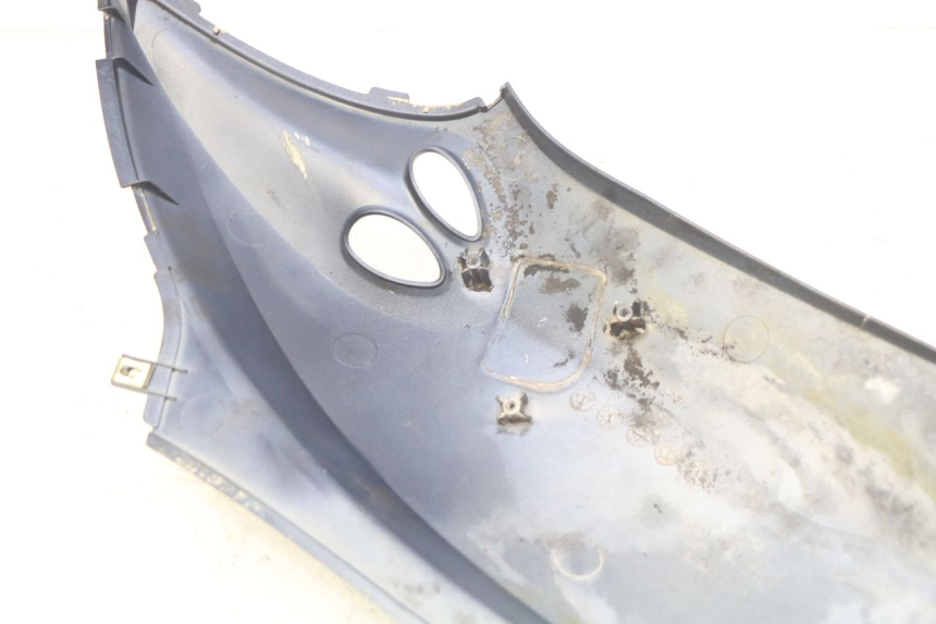 photo de LEFT REAR SIDE PANEL KYMCO VITALITY 2T 50 (2004 - 2010) - Alternative perspective